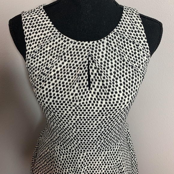 Express Black and White Skater Dress - Picture 2 of 7